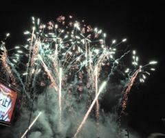 Spettacolo pirotecnico per gli sposi