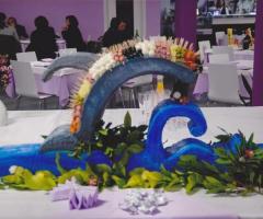 Allestimento del tavolo del buffet