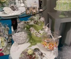 Confetti e dolci per il matrimonio