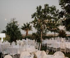 Manfredi Ricevimenti - I tavoli all'aperto per il ricevimento serale