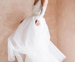 unIKa sposa - Abito su misura con gonna a tre strati di  tulle