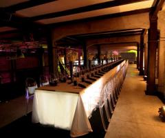 Tavolo unico per il ricevimento di matrimonio