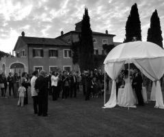 Allestimemto del matrimonio all'aperto