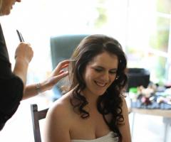 La sposa durante i preparativi del matrimonio