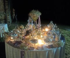 Allestimento tavola confettata