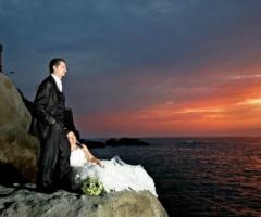 Giovanni Federico - Gli sposi guardano il mare e il tramonto