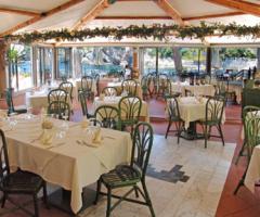 Il ristorante sul mare dell'hotel