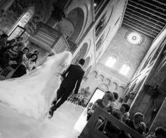 Sposi in uscita dalla chiesa