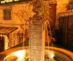 Poggio Normanno Ricevimenti - Fontana in pietra