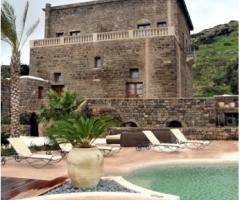 Resort con piscina per il matrimonio