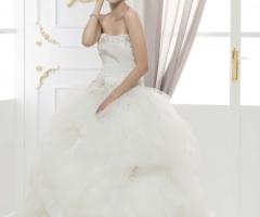Abito da sposa in stile principesco dal corpetto finemente lavorato
