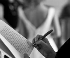 La wedding writer che scrive la storia degli sposi