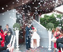 L'uscita dalla chiesa