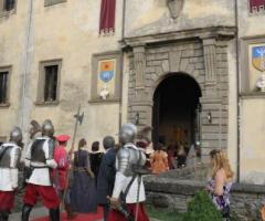 Festeggiamento in costume d'epoca