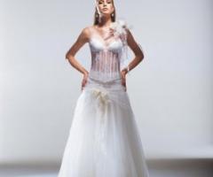 Abito effetto nuvola, per una sposa primaverile