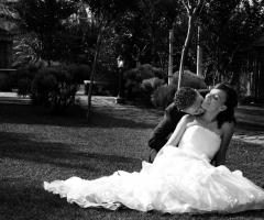 Annfoto Fotografia di stile - Voglia di tenerezza dopo le nozze