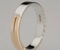 Fede nuziale in oro bianco e rosa