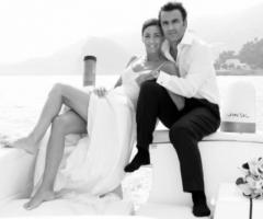 Fotografia degli sposi in barca