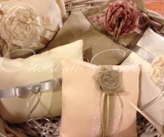 Cuscinetti portafedi realizzati a mano interamente personalizzabili