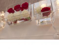 Roberto Golfieri - Organizzazione addobbo centrotavola rose rosse e bianche