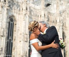 White Stories Wedding Photography - Davanti al Duomo di Milano