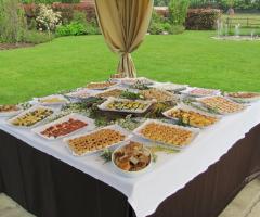 Buffet in giardino