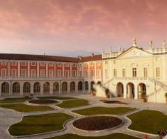 i giardini della villa al tramonto