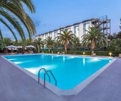 Grand Hotel Duca d'Este - La piscina esterna