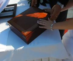 Celebrante Matrimonio Simbolico - Essenza Eventi - Love Letters & Wine Box Ceremony