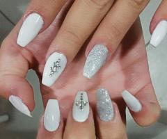 Mary P. xyraMakeup Beauty - Wedding Nails