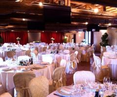 Mise en place bianca per il matrimonio