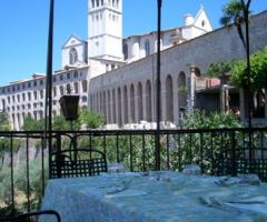 Vista panoramica dal terrazzo dell'Hotel Subasio ad Assisi (Perugia)