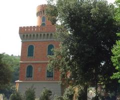 la torre neogotica