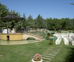 Cerimonia di nozze in giardino