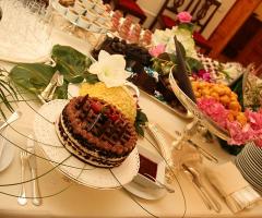Deliziosi dolci preparati dal catering di Villa Ghigi