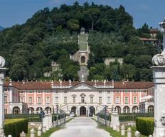 l'ingresso alla villa