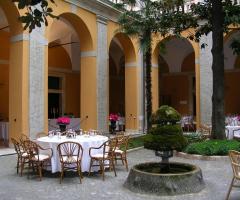 Corte interna di Palazzo Cardinal Cesi a Roma