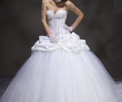 Anna's Dress - Abito da sposa con corpetto ricamato