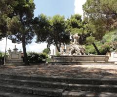 spazio molto caratteristico immerso nel verde di Villa Montereale