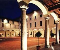 Grand Hotel Villa Torretta - Il porticato illuminato di sera