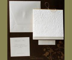 Partecipazioni di matrimonio con carta in rilievo