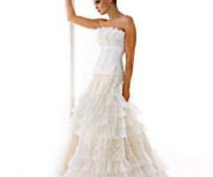 Moderno abito da sposa dell'Atelier Lindera Spose di Fidenza