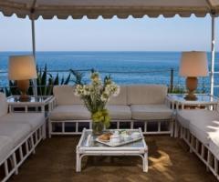 Salottino esterno per le nozze