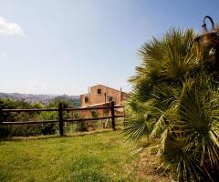 Torre di Renda - Veduta dal giardino