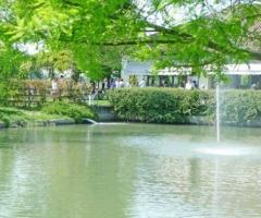 Laghetto dell'agriturismo per ricevimenti di matrimonio