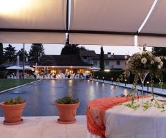 Allestimento del matrimonio a bordo piscina - Ristorante Alla Pergola da Piero
