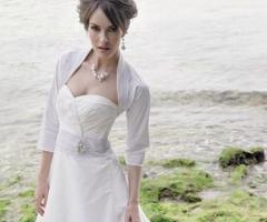 Abito con coprispalle