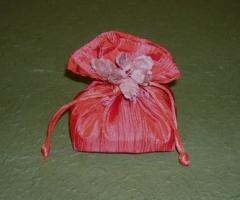 Sacchettino plissettato portaconfetti