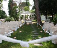 Cerimonia di matrimonio in giardino