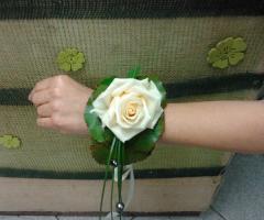 Bouquet da polso con rose